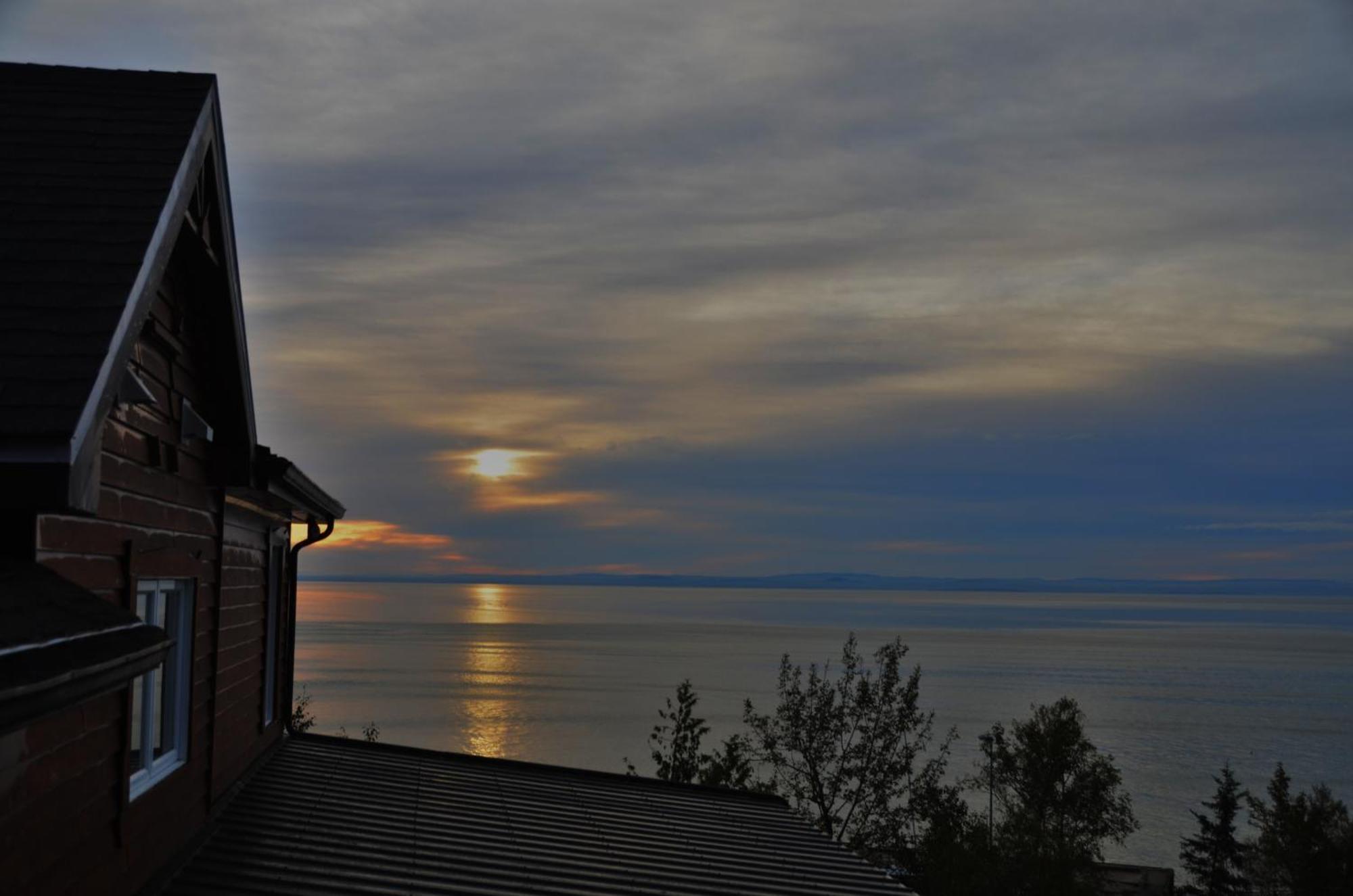 Auberge Des Eaux Vives La Malbaie Bagian luar foto