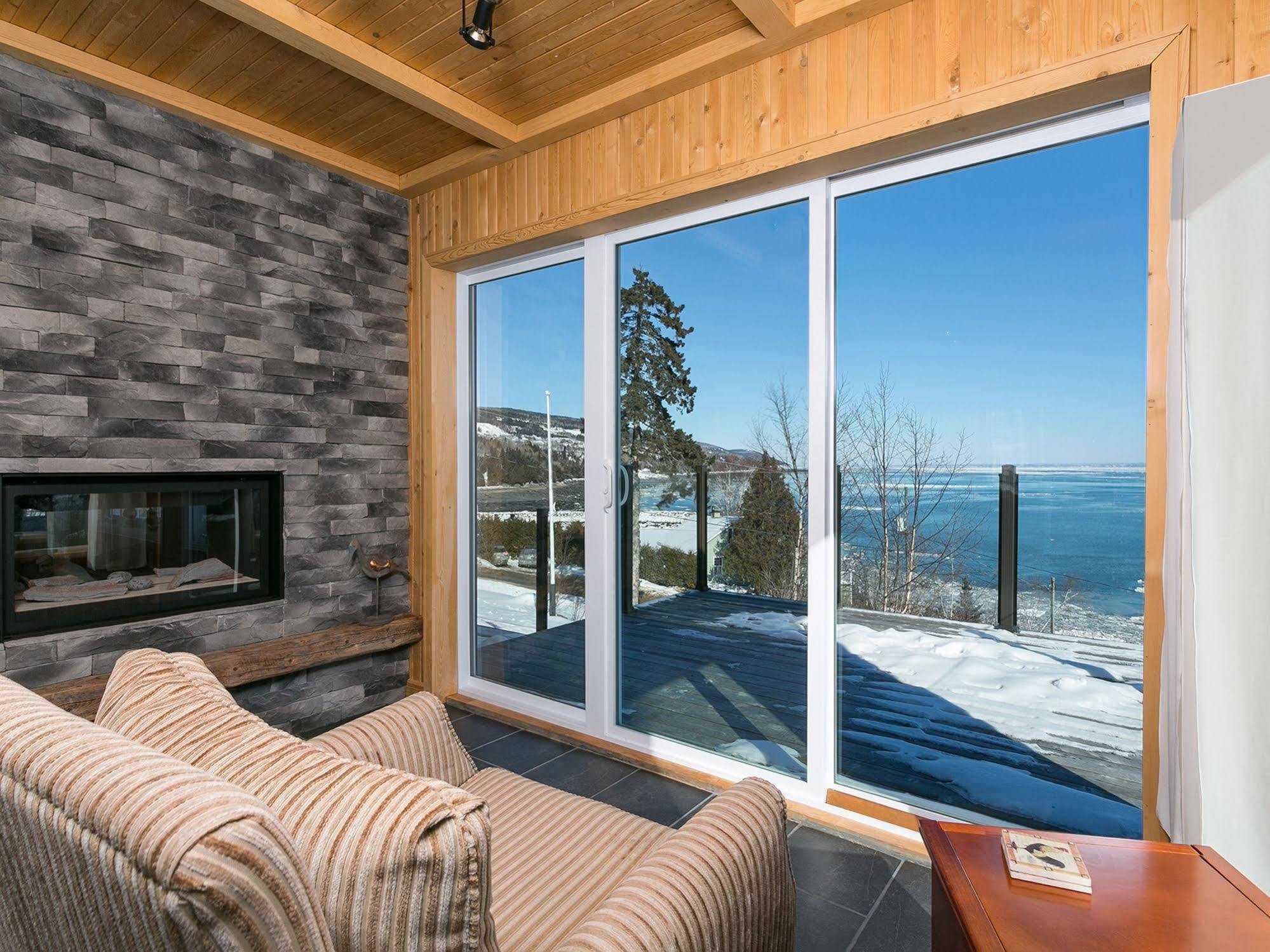 Auberge Des Eaux Vives La Malbaie Bagian luar foto