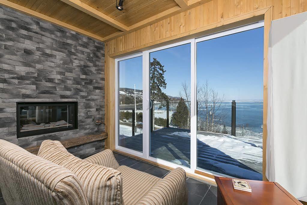 Auberge Des Eaux Vives La Malbaie Bagian luar foto
