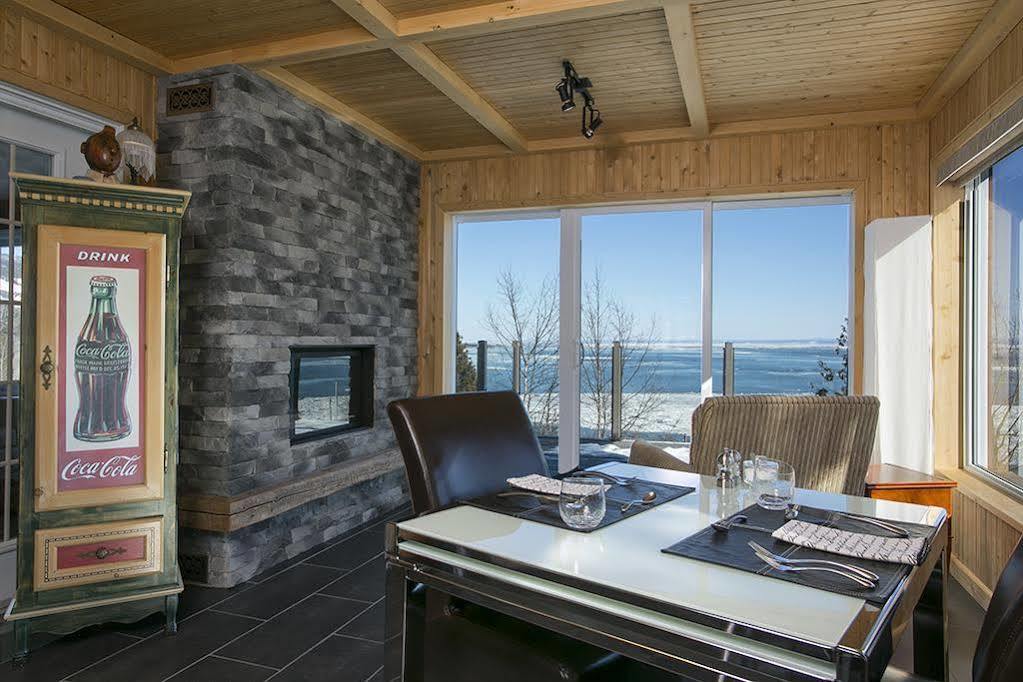 Auberge Des Eaux Vives La Malbaie Bagian luar foto